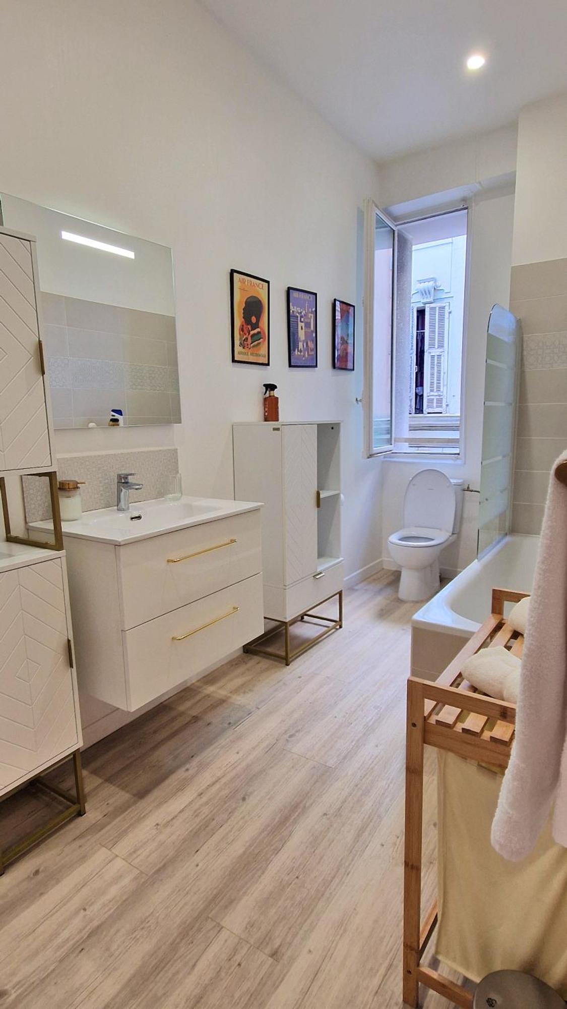 Jazzy Et Spacieux Appartement Prom Des Anglais Nizza Exterior foto
